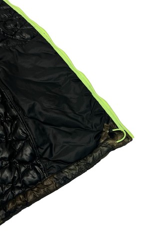 The North Face Women’s Tamburello Dark Camo Puffer Vest Size Medium Black Green - 第 8/16 張圖片