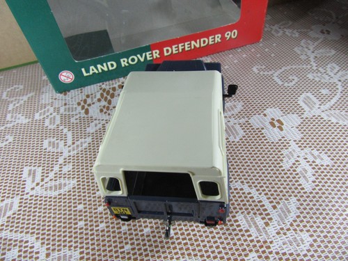 A211 Britains 40547 Land Rover Defender 90 Bleu 1:32 + Boite - Picture 14 of 20
