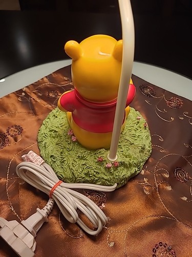 WINNIE THE POOH NURSERY LAMP SPILLED HONEY & SHADE W/FREE GIFT POOH TEETHER #85 - Picture 13 of 24