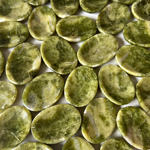 Vesuvianite Worry Stone | Idorase | Heart Healing | Inner Peace | True Purpose | - Picture 2 of 9