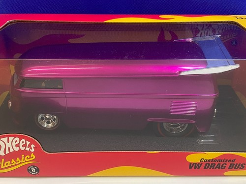HOT WHEELS CLASSICS 1/18 SCALE SPECTRA FLAME PINK CUSTOMIZED VW DRAG BUS - Picture 2 of 11