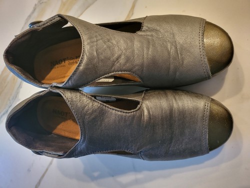 Naot T-strap Mary Jane Leather Pump Size 38 - Picture 10 of 10