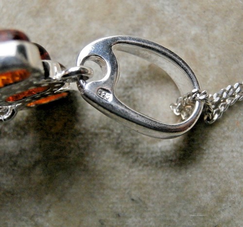 PRETTY SILVER & AMBER PENDANT & CHAIN - Picture 3 of 5