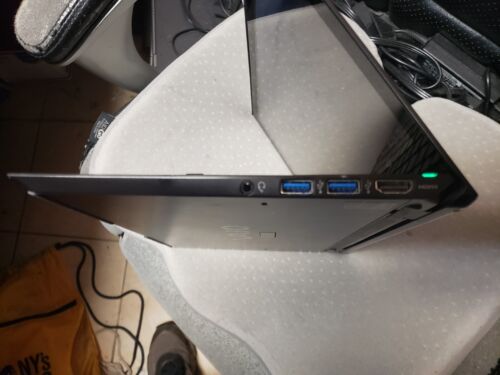 Sony Vaio Ultrabook sottile, piccolo e leggero Intel i7/8 GB/256 GB m.2 SSD/11.6 TouchScr - Foto 9 di 17
