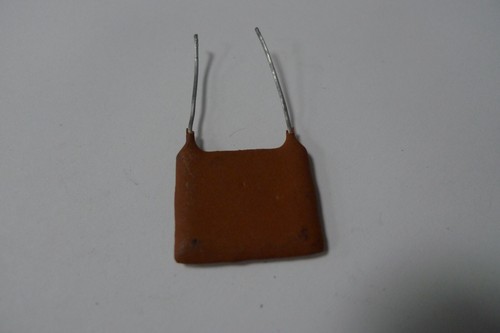 Capacitor Silver Mica Radio Spares 1% 470pF 680pF 820pF 1000pF 1500pF 2200pF + - Picture 16 of 132