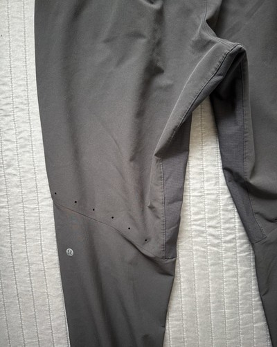 Lululemon Herren Jogginghose mit Bündchen Größe L schwarz - Bild 5 von 9