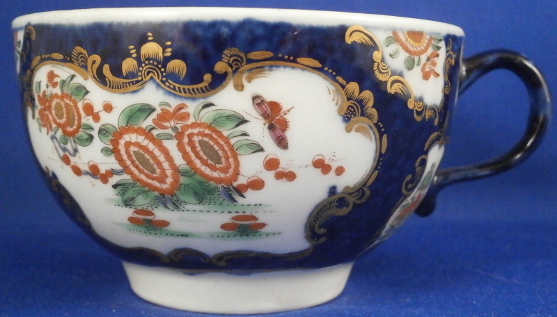工芸品 Worcester Cup Rare Antique 18thC Worcester Porcelain Kakiemon & Blue Scale