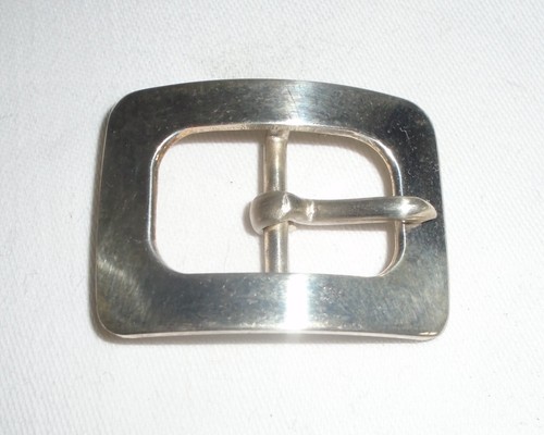 Hebilla plateada vintage (NUEVO DE LOTE ANTIGUO) sin usar 42 mm x 32 mm - Imagen 2 de 3