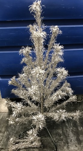 Vintage Pom Pom The Sparkler Aluminum Christmas Tree 4Ft w/box 30 branches - Picture 2 of 2