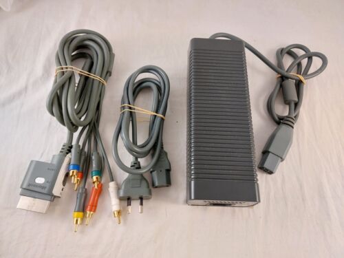 Microsoft Xbox 360 Console Bundle Lot Pal With Controller + Games - Picture 17 of 24