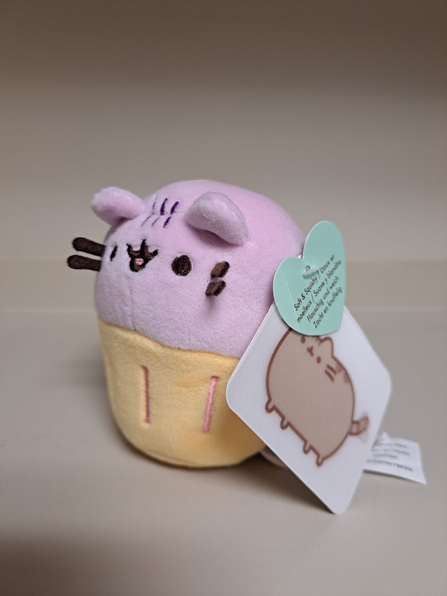 Pusheen Claire's Exclusive Blueberry Muffin Cupcake 4