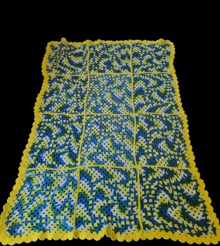 Vintage Hand Crochet Granny Squares Lap Blanket Colorful Retro 45" X 60" - Imagen 2 de 8