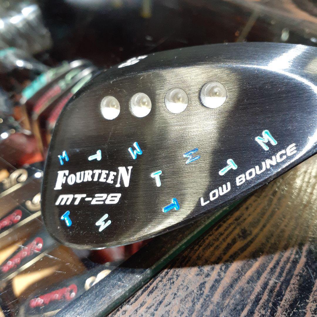 Japanese RAW Fourteen MT-28 / 53V2 53° Gap Wedge Wedge Flex Steel Shaft Japanese RAW Fourteen MT-28 / 53V2 53° Gap Wedge Wedge Flex Steel Shaft