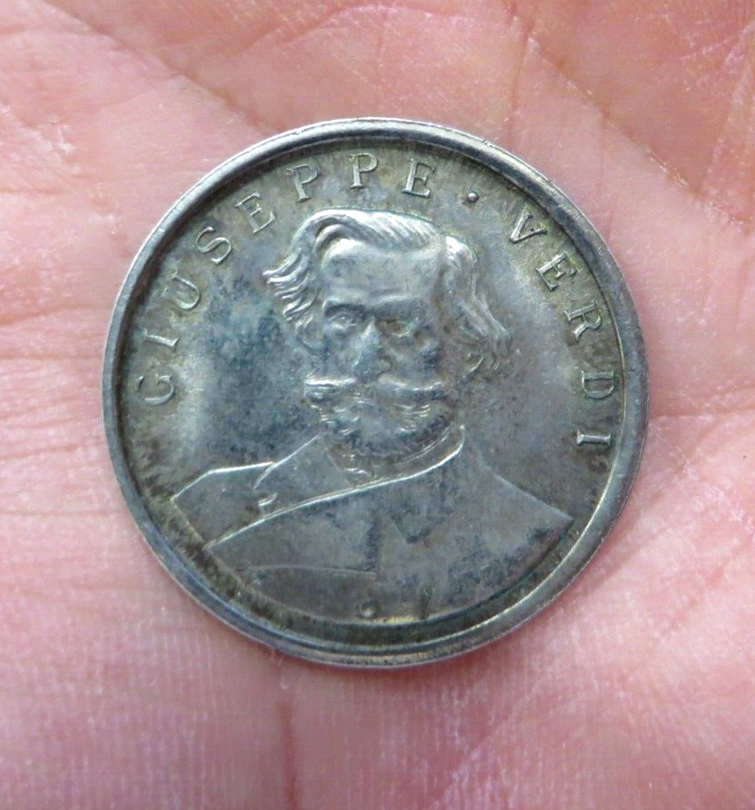 Foto 1 di 2