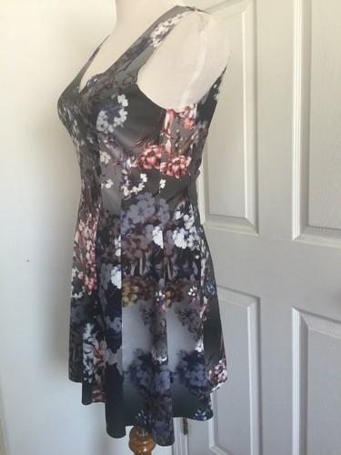  Mini Vestido Topshop Floral Sin Mangas Ajuste y Acampanado Talla 4 - Imagen 2 de 8
