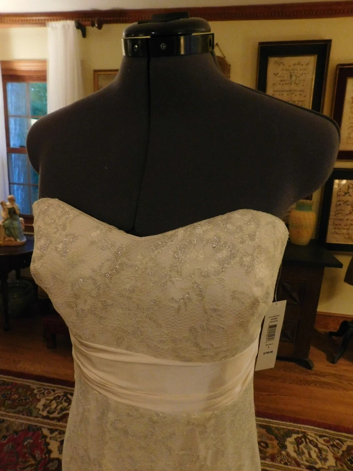 GORGEOUS BADGLEY MISCHKA STRAPLESS SHEATH GOWN SILVER STUDDED LACE /SATIN S 4 - Image 3 of 4