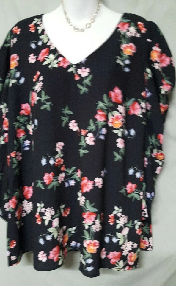 City Chic Black Shirt Floral Key Hole Sexy Puff Sleeve Size 16   46" Bust - Image 2 of 4