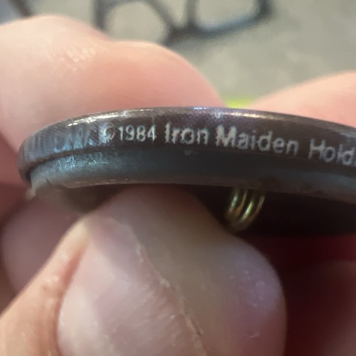 IRON MAIDEN - Vintage Original 1984 Pinback  Rock Heavy Metal Button Pin 1" - Picture 3 of 3