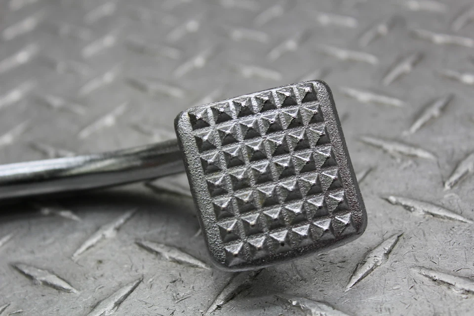 Honda V45 Magna VF750C 1982 pedal de freno con sensor 46500-MB1-000 Foto 2 de 4