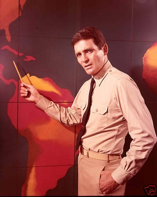 David Hedison Voyage to the Bottom of the Sea 8x10 photo in Military uniform David Hedison Voyage to the Bottom of the Sea 8x10 photo in Military uniform