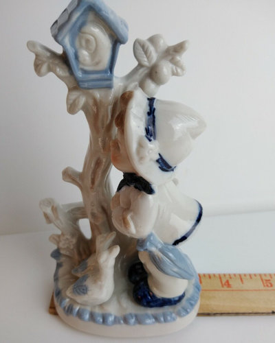 Blue and White porcelain figurine Boy w/umbrella looking up at Birdhouse in tree - Picture 2 of 8