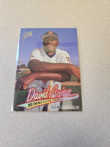 1997 Fleer ultra David Arias Gold Medallion  Rc Dave Ortiz