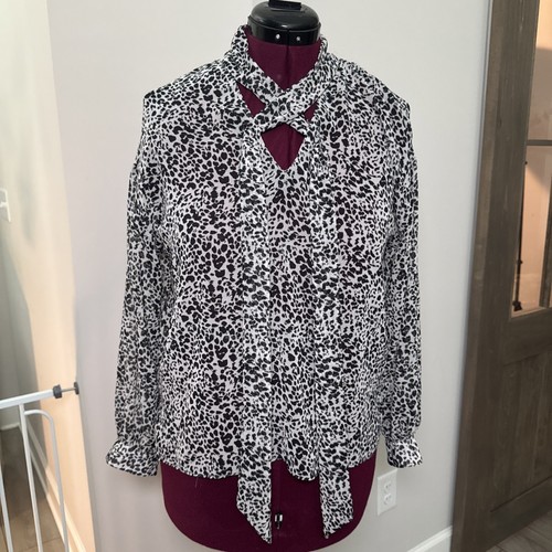 Bailey 44 Shirt Long Sleeve Animal Print Black White Pullover Top Womens XS Tie
