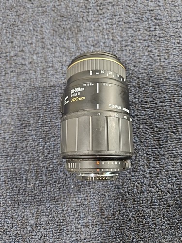 UNTESTED ROUGH SHAPE Sigma Auto Focus 70-300mm f4-5.6 D APO Macro Lens - Picture 9 of 9