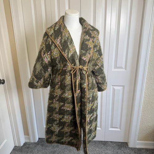 Saks Fifth Avenue Vintage Woven Wool 3/4 Sleeve Plaid Coat