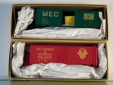 Accurail Lot/2 -HO Box Car Kits, MEC & D&H, PS-1 & AAR Steel Box Car, w/ Mtl Whl