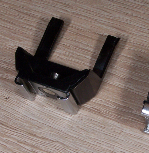 Blitzschuh Adapter hot shoe adapter / Auswahl Nur noch Carena, Sammler-1A - Bild 2 von 3