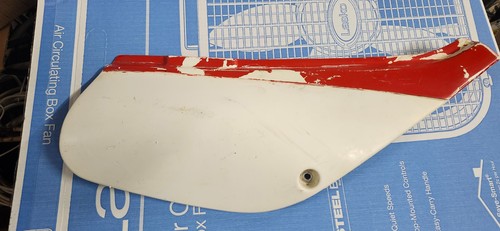 1988 honda xr80/100 oem side panel right side - Picture 1 of 4