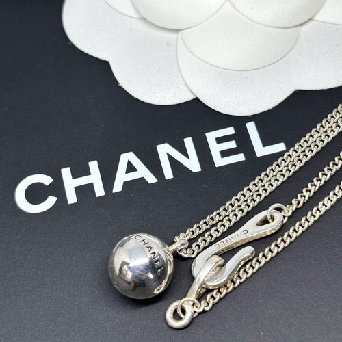 Chanel Logo Ball Necklace Silver Authentic Women's Jewelry - Picture 4 of 11