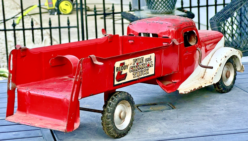 VINTAGE BUDDY L RED & WHITE FIRE AND CHEMICAL TRUCK PRESSED STEEL TOY VEHICLE - Bild 2 von 18