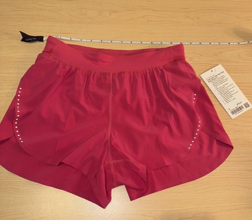 Lululemon Neu mit Etikett Fast Free hoch geschnittene klassische Passform Schlitz Shorts 3" Größe Small pink
