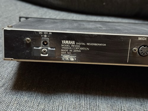 YAMAHA REV100 Digital Reverberator Effect Processor 2 Channel Reverb Rackmount - Picture 2 of 7