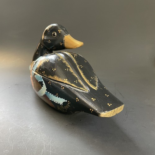 Vtg Hand Carved Painted Wooden Duck or Goose Signed ML MANN Floral Primitive - Picture 7 of 14