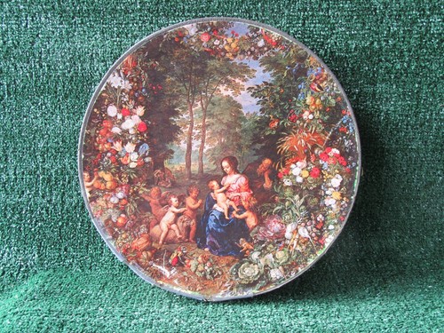 Vintage Springbok The Holy Family In A Garland Of Flowers Round Jigsaw Puzzle - Picture 5 of 12