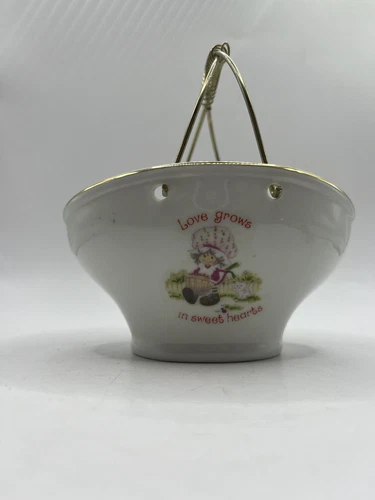 Vintage Strawberry Shortcake Porcelain Basket 1980 Japan VGC Love Grows