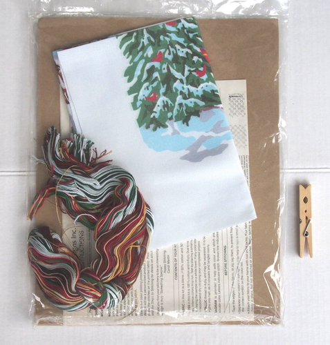 Something Special Needlepoint Christmas Sleigh PLUS Bucilla Warm Heart KIT USA  - Picture 4 of 7