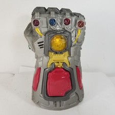 Avengers: Endgame Electronic Iron Man Infinity Gauntlet Hasbro Lights Sounds