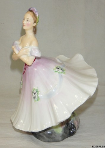 Royal Doulton "The Ballerina" Dancer Woman Figurine - Picture 3 of 12