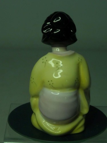 Royal Worcester Ltd Ed JAPANESE GIRL Connaught Candle Snuffer #49 of 250 - Picture 3 of 6