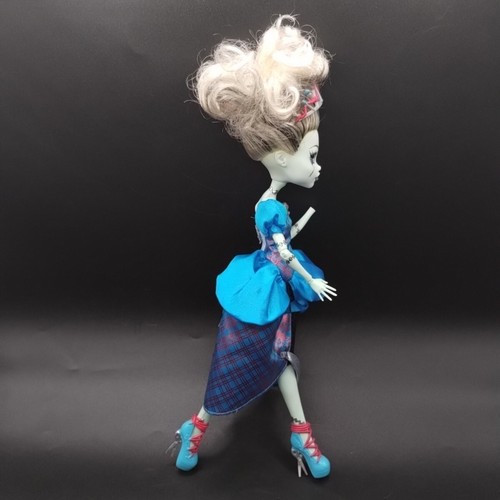 Monster High Frankie Stein Scary Ever After Threaderella Puppe 2012 LESEN - Bild 4 von 24