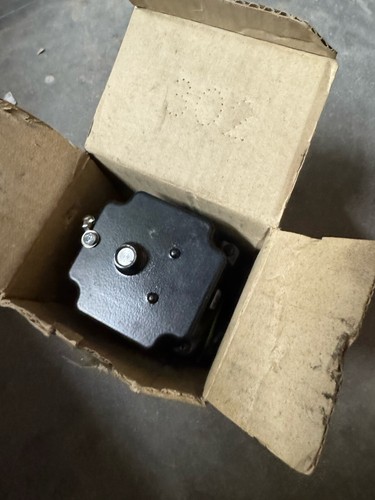 CCJ125B01 PARKER SCHRADER BELLOW SOLENOID VALVE 1/4"NPT 120VAC VAC-150 PNEUMATIC - Picture 2 of 11