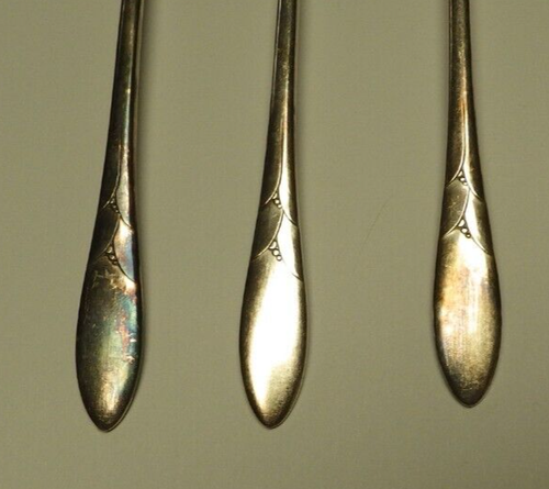 7 Debonair Oneida Community Plate Salad Forks C2 - Picture 2 of 4