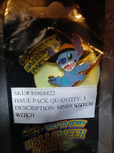 DISNEY PIN LE STITCH WITCH HALLOWEEN PARTY MNSSHP GLOW IN THE DARK BROOM LILO - Picture 4 of 6