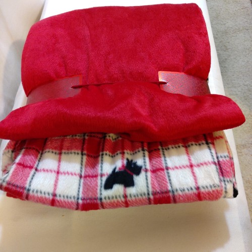 Pigiama donna 2 pezzi nuovo. Rosso/Bianco. Scozzesi. Pelliccia sintetica. Taglia XXL - Foto 5 di 8