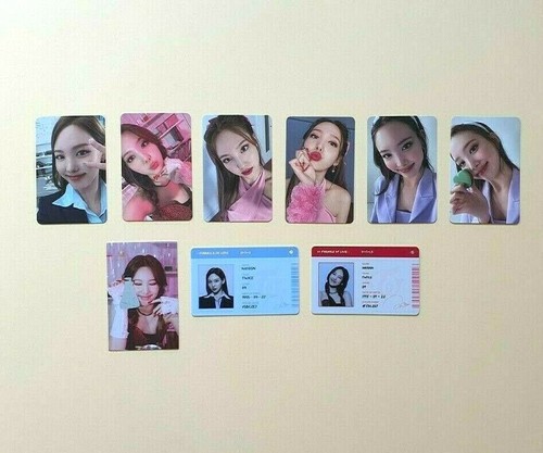 TWICE 3rd Album Formula of Love : O+T= 3 Official Photocard Mina Sana Momo - 第 4/145 張圖片