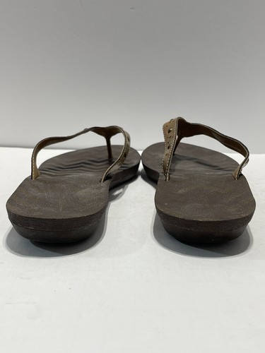 Clarks Womens Size 8 Flip Flop Thong Sandals Tan Studs Comfy Summer Casual Cute - Picture 9 of 14